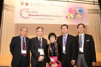 （左起）陳偉儀教授、楊孟璋先生、張妙清教授、蔡光偉教授及「泛亞生物醫學會議」主席曹之憲教授